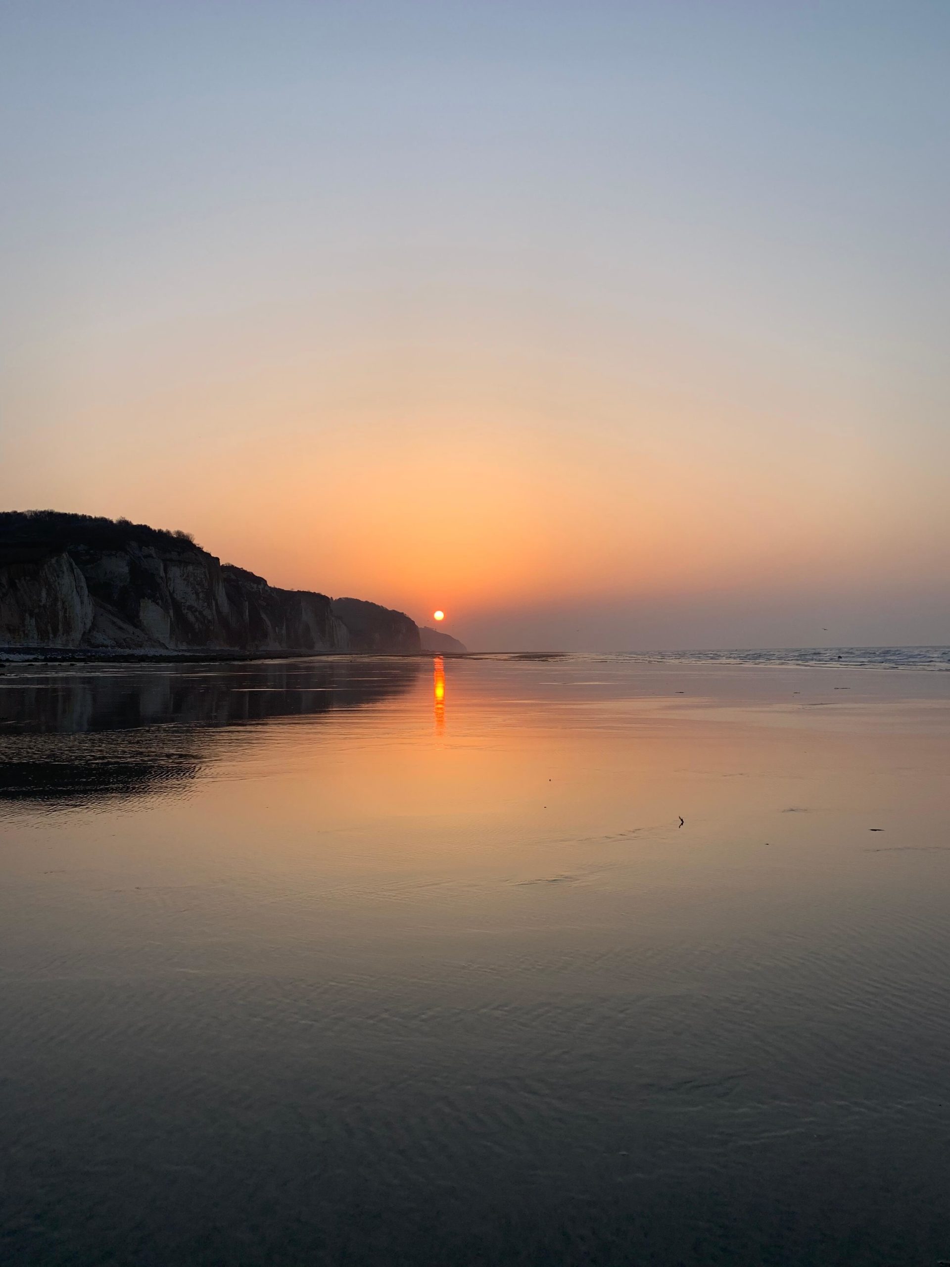 Lire la suite à propos de l’article Pourville-sur-Mer : guide complet du village normand entre falaises et Manche